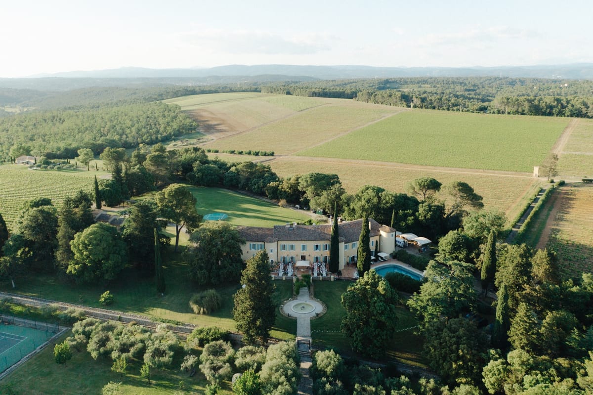 Chateau les Crostes set among vineyards and woodland in Provence
