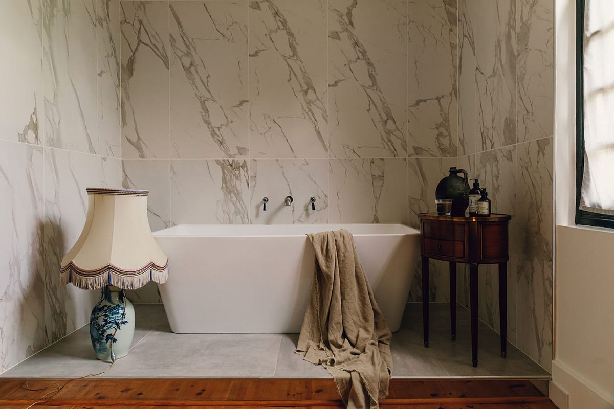 Château de Beaulieu — Bathroom — freestanding tub #2