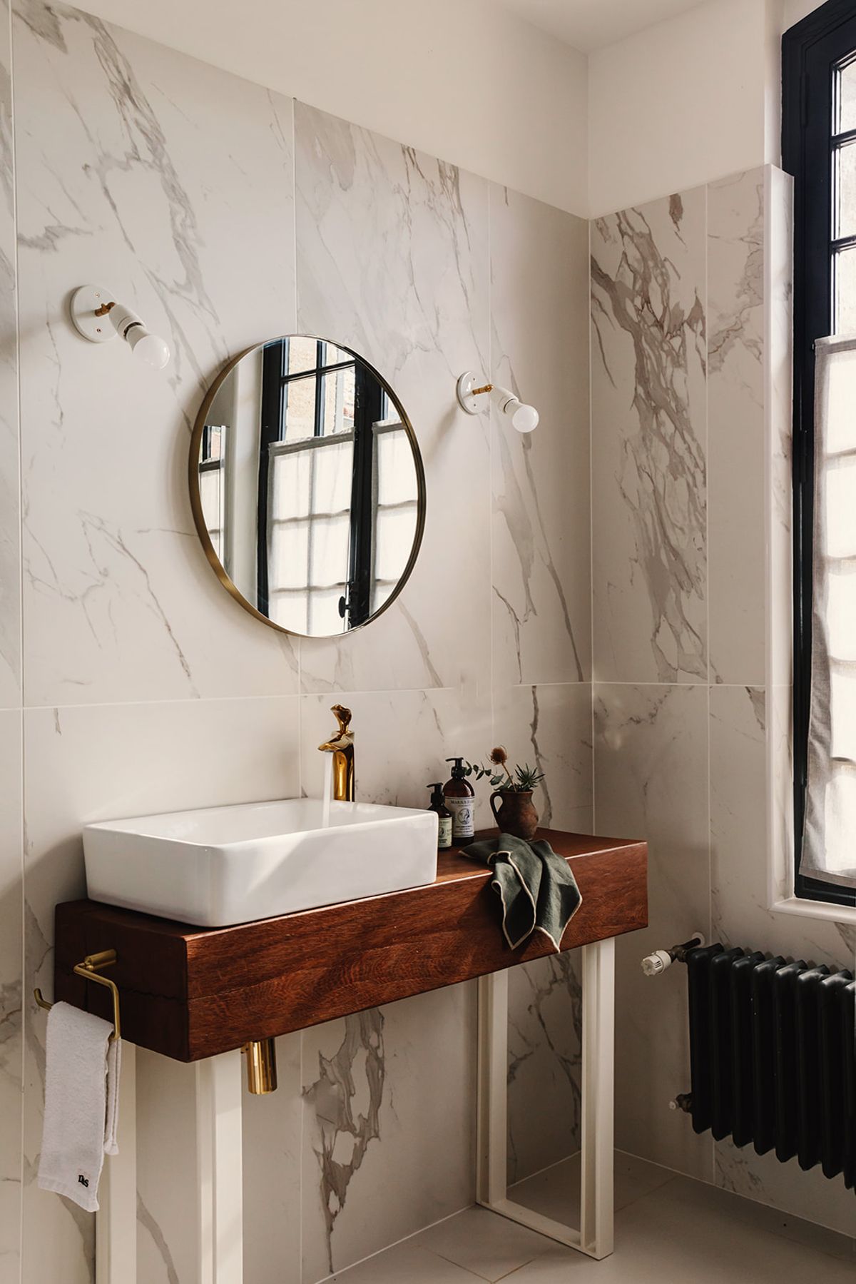 Château de Beaulieu — Bathroom — sink/vanity detail