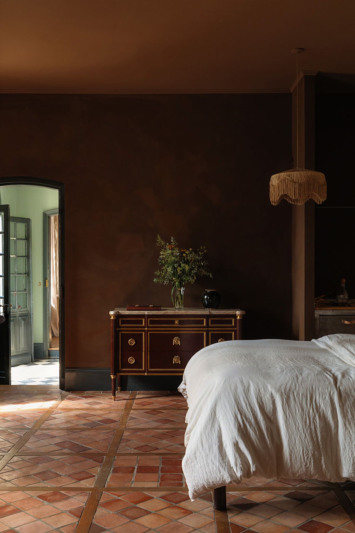 Château de Beaulieu — Butler's pantry / coffee nook