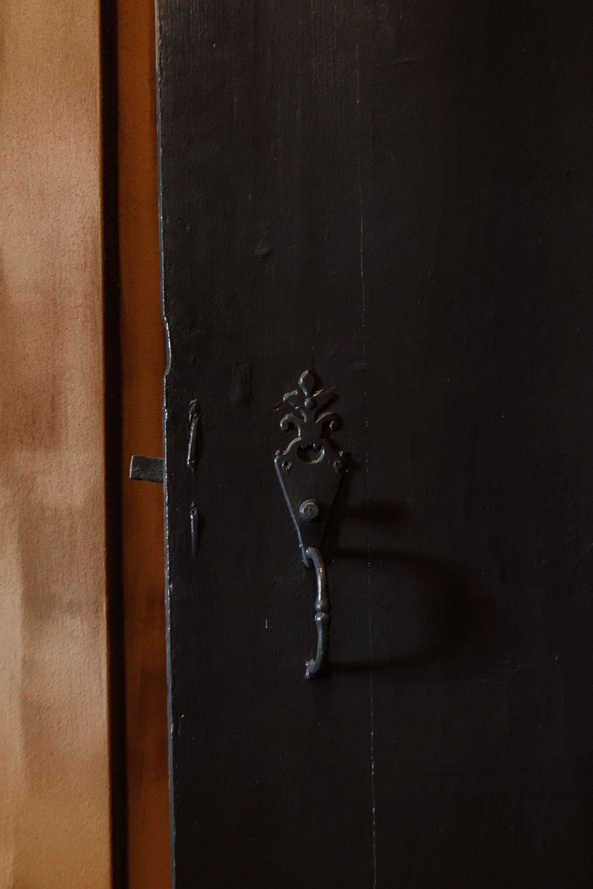 Château de Beaulieu — Door hardware detail