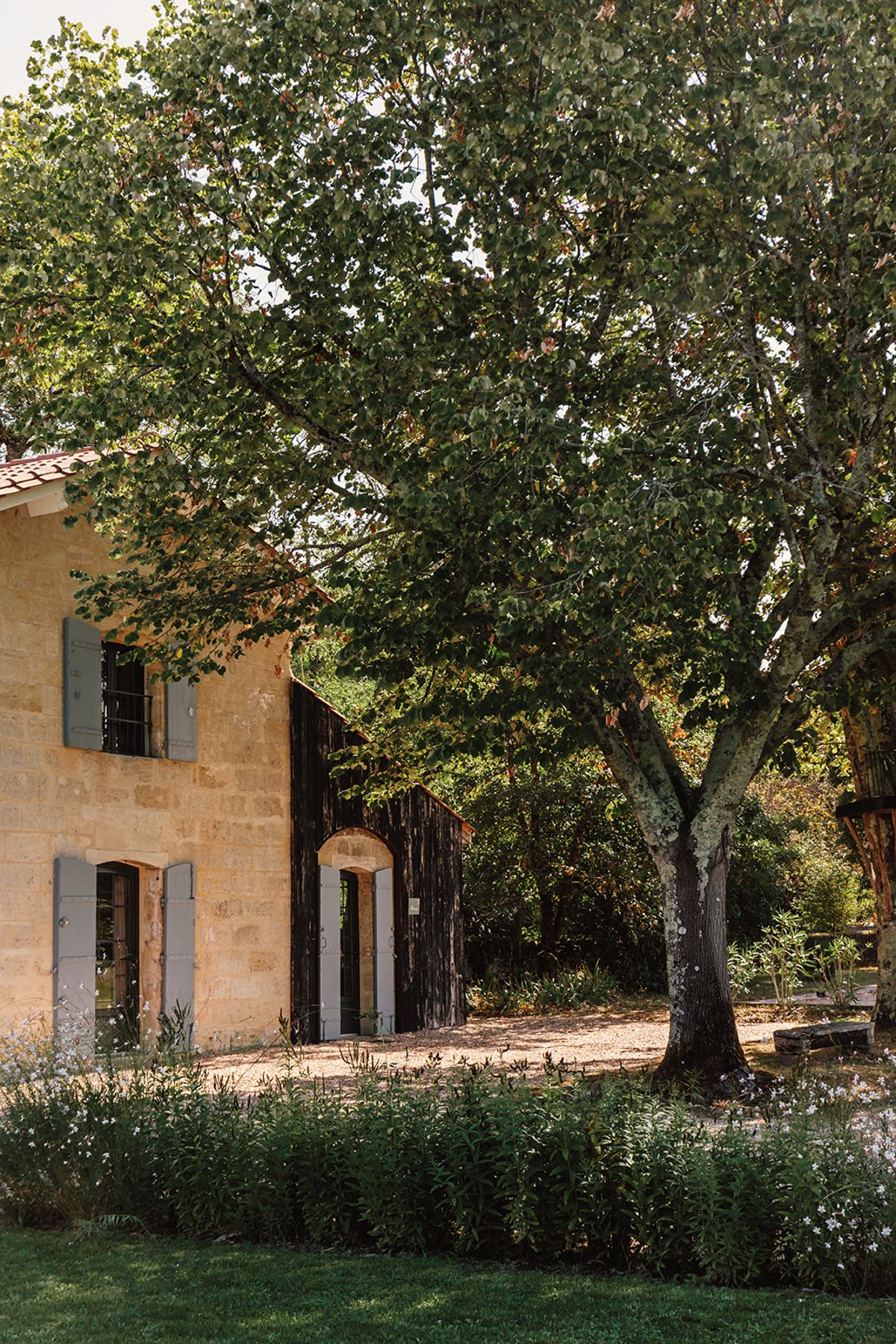 Château de Beaulieu — Facade, side/entrance courtyard