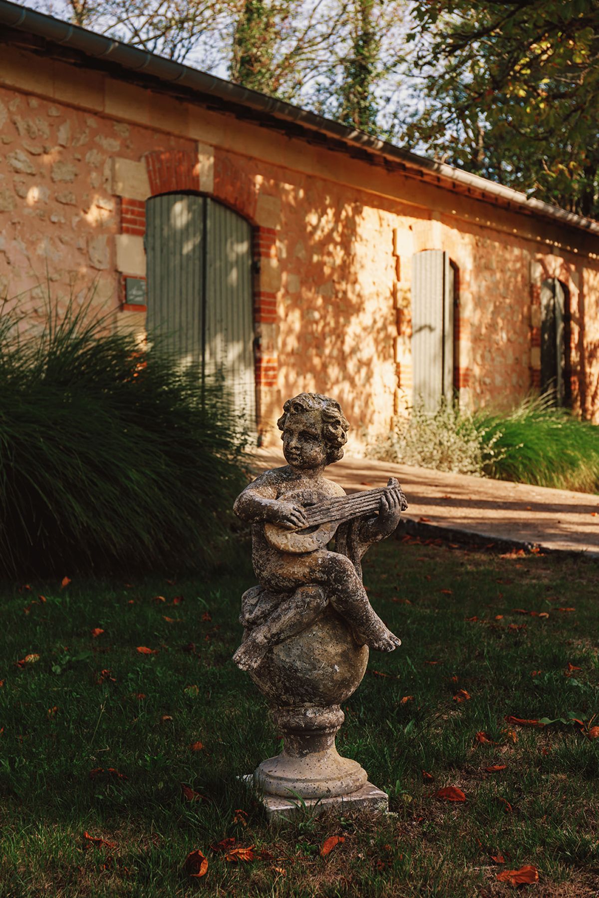 Château de Beaulieu — Garden statue