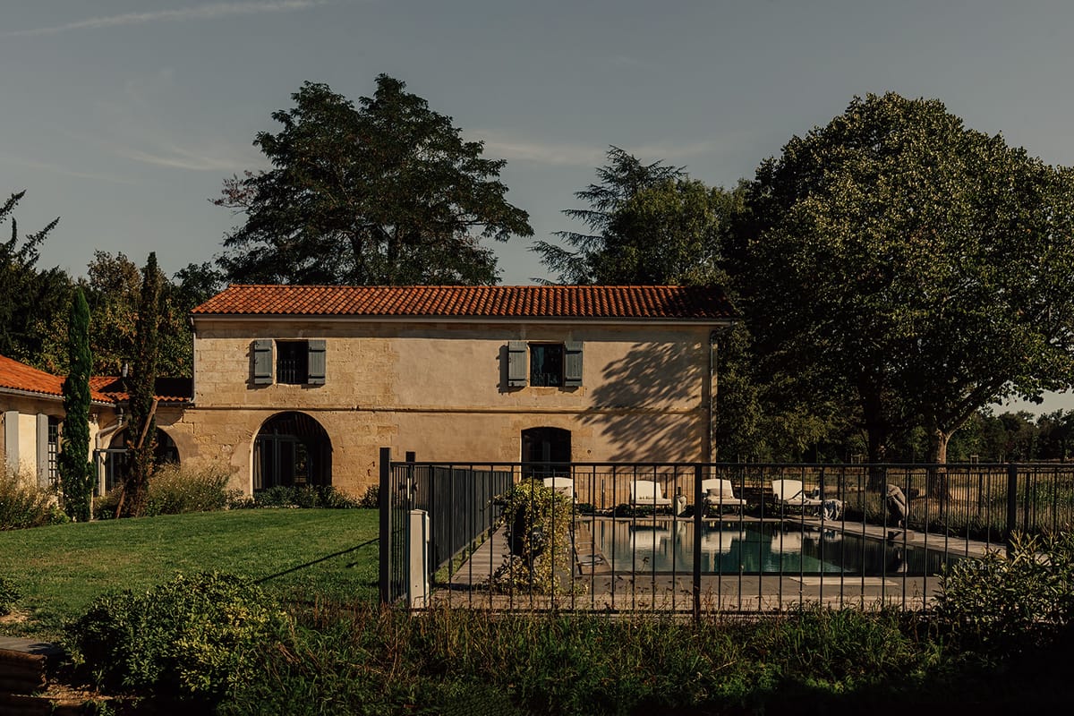 Château de Beaulieu — Main facade, side elevation + pool