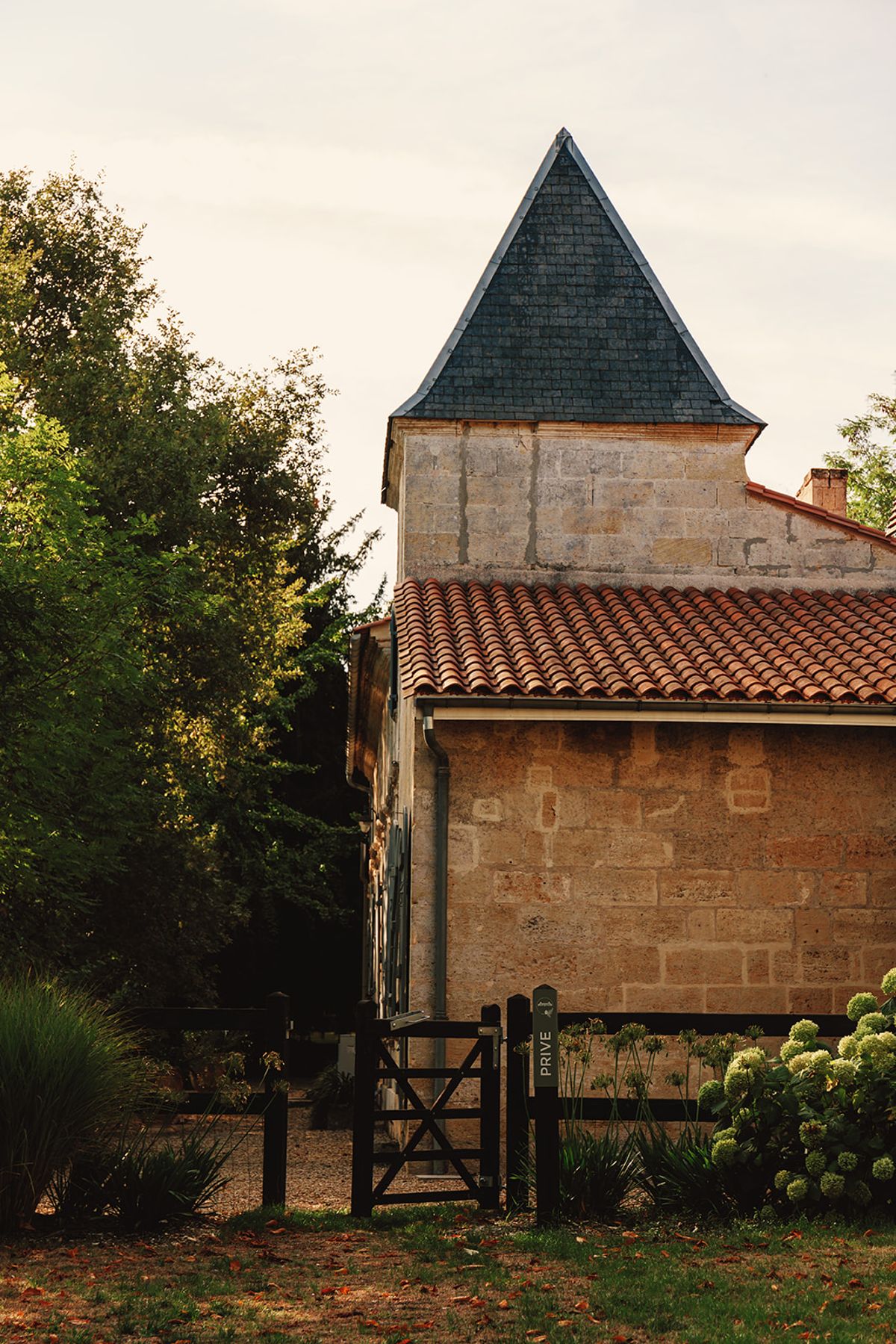 Château de Beaulieu — Outbuilding — turret, slate roof