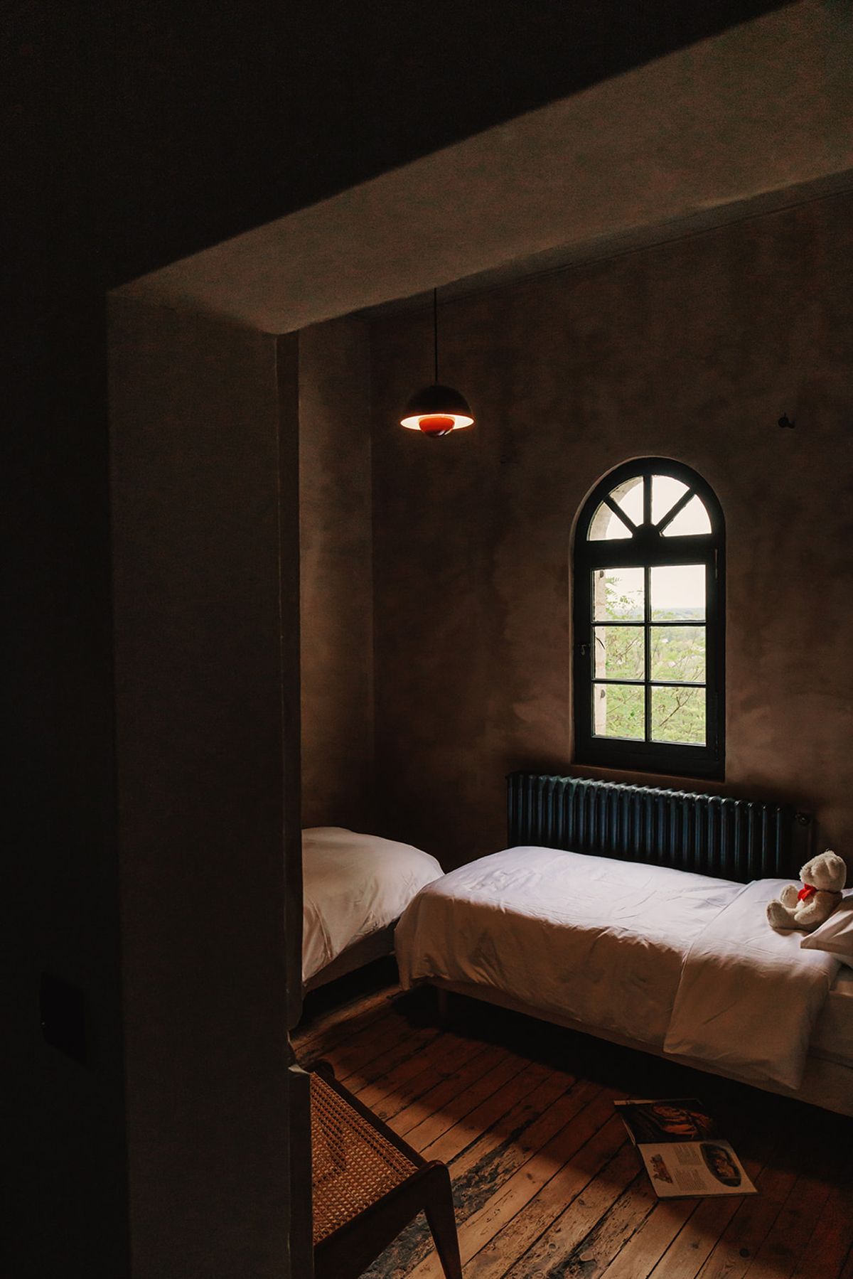 Château de Beaulieu — Twin bedroom, wider angle