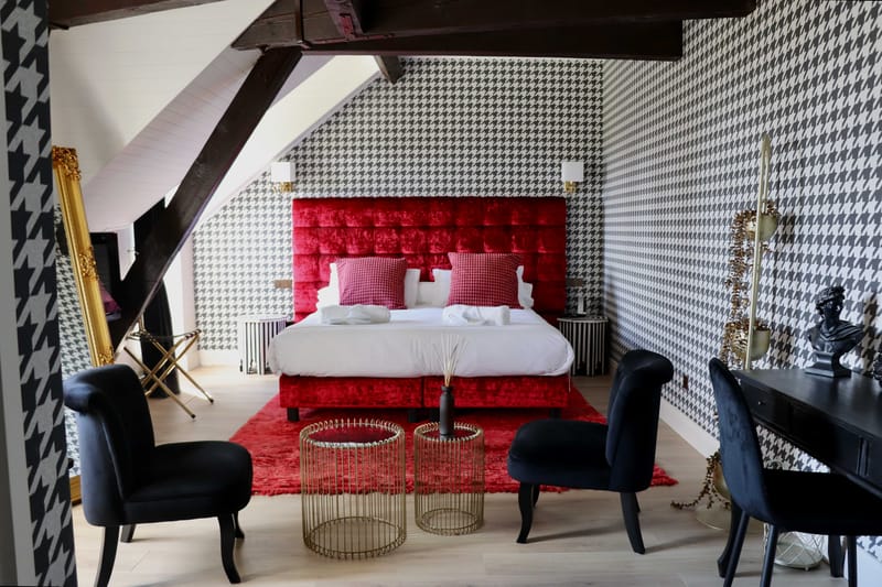 Black and white photo of wedding rings