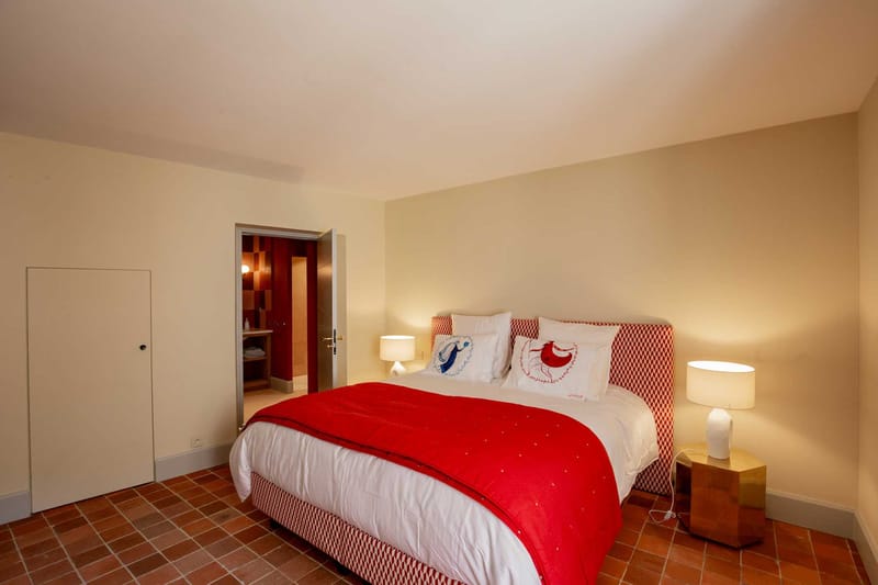 Reception table details