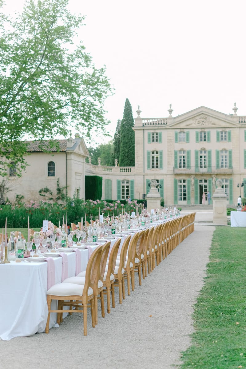 Wedding reception table setting