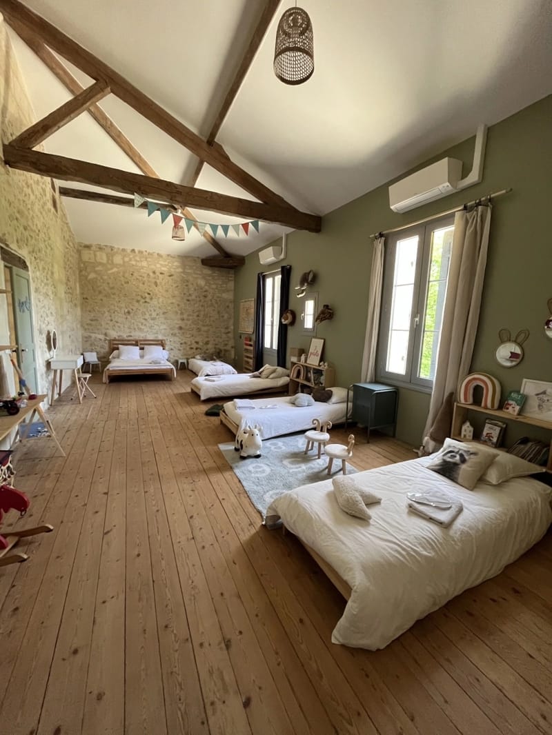 Domaine de la Rose Blanche dining table setup indoors