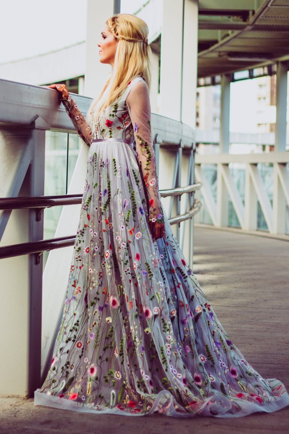 7 Beautiful Floral Wedding Dresses - French Wedding Style