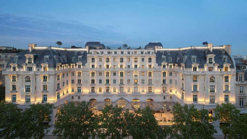 The peninsula paris luxury hotels in paris france