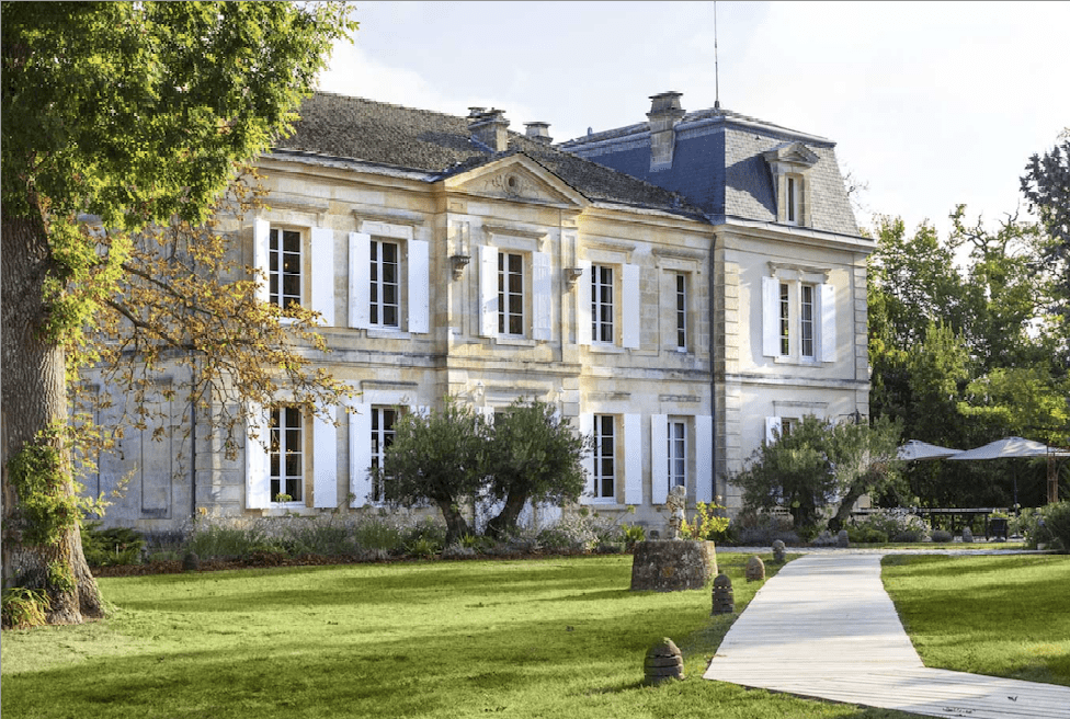 Discover 13 Bordeaux Chateau Wedding Venues [Updated 2024]