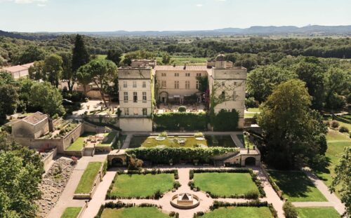 chateau de pondre luxury hotel restaurant sommeries accommodation montpellier castle