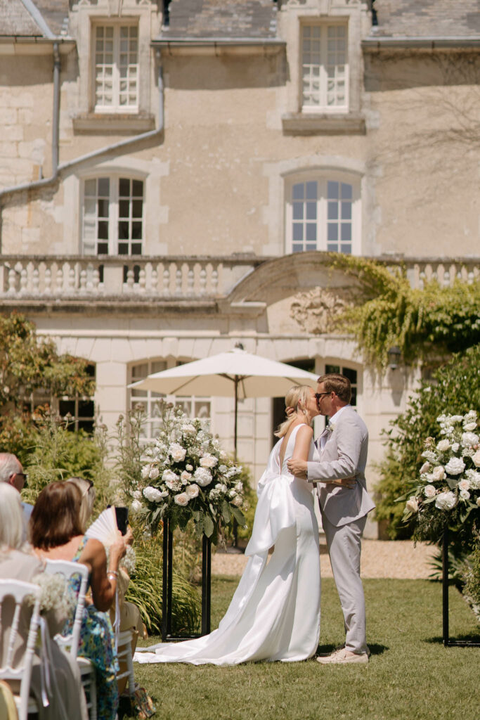 chateau mas de montet frances mary sales wedding photographer 078