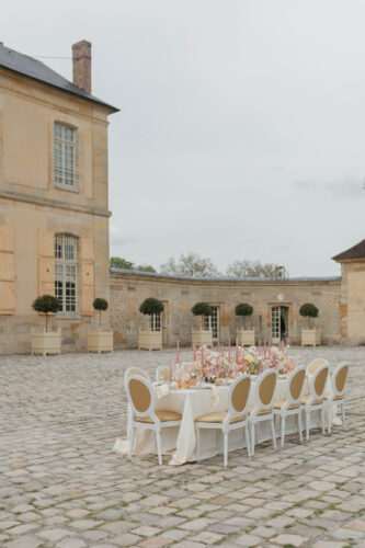 chateau de la villette lorena boiron photographe french wedding style 50