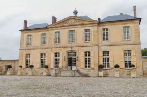 chateau de la villette lorena boiron photographe french wedding style 70