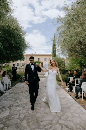 chateau les crostes lola gilbert photography french wedding style 24