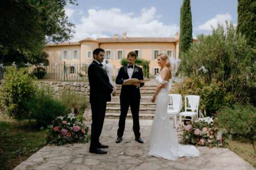 chateau les crostes lola gilbert photography french wedding style 40