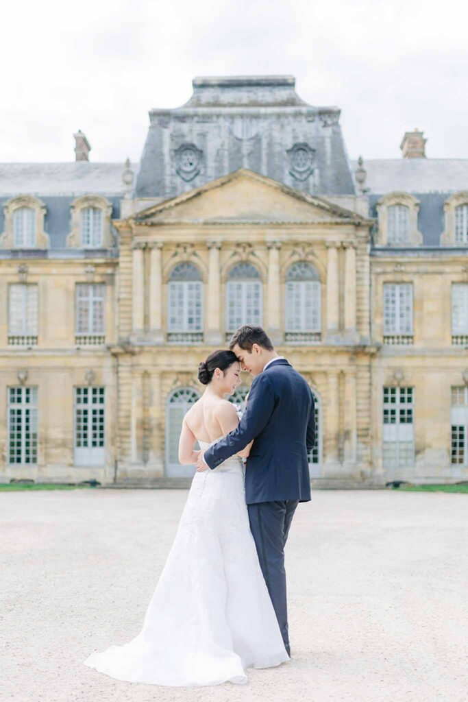 chateau de champlatreux morgane ball photographer french wedding style 19