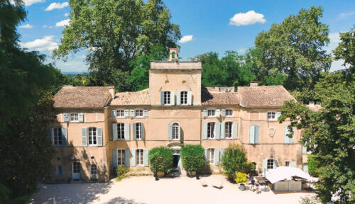 chateau des barrenques south of france wedding venue with lavender fields