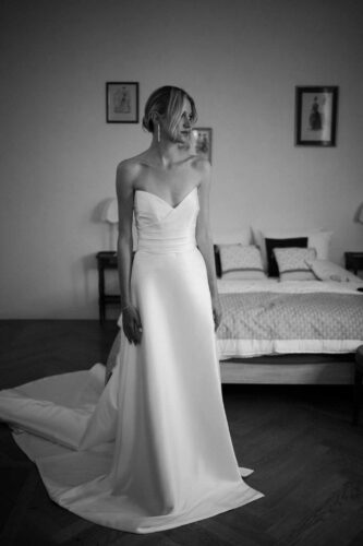 bride wedding dress