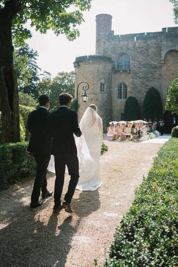 fontatech coveproduction bride walking towards ceremony proper