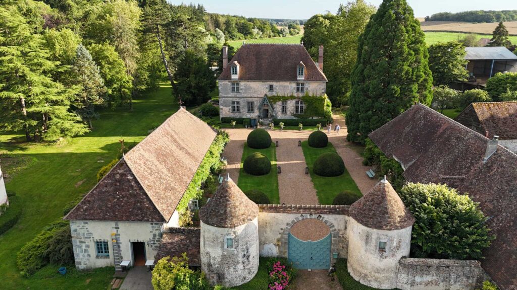 manoir de vacheresses paris wedding venue