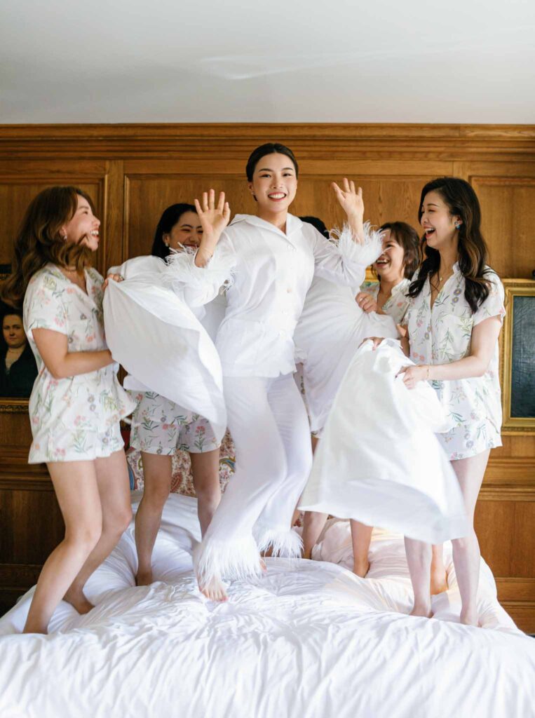 Bastide de Gorde Despinoy bride bridesmaid white pajama jumping bed