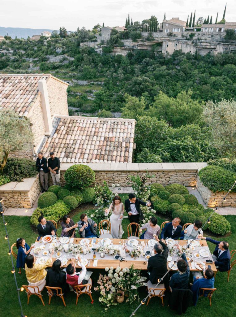 airelles gordes wedding despinoy french planner 04