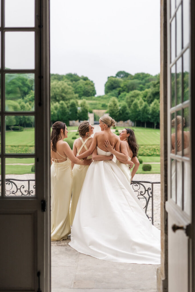 bridesmaids and bride at chateau de villette