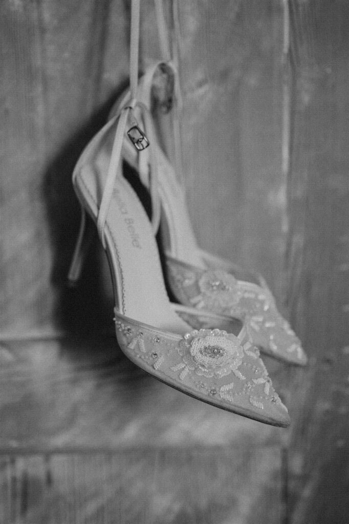 pointed wedding shoes