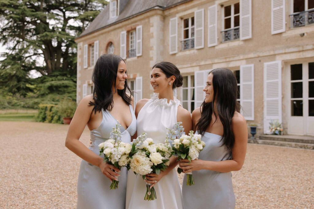 Boutonvillier F.Mary bride bridesmaid looking each other photo