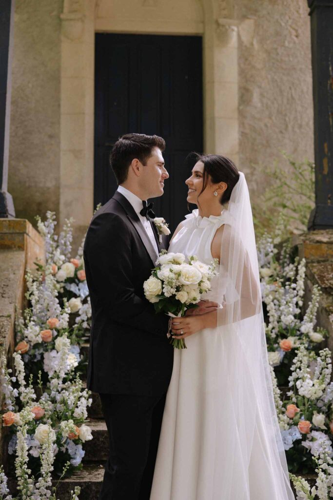 Boutonvillier F.Mary bride groom looking each other chapel background