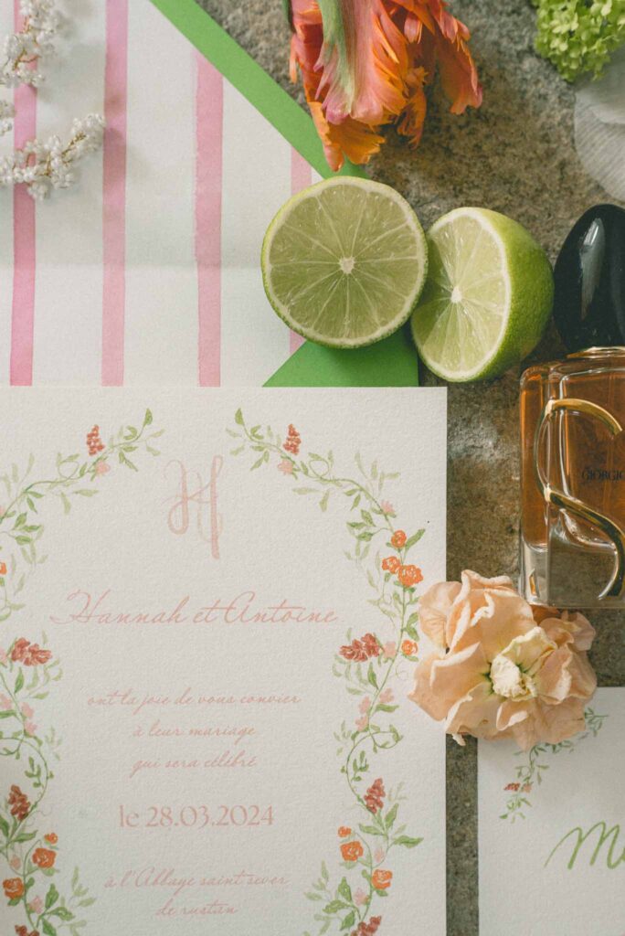 L Amour Fou 3 Maude C Photographe invitation lime decor flatlay photo