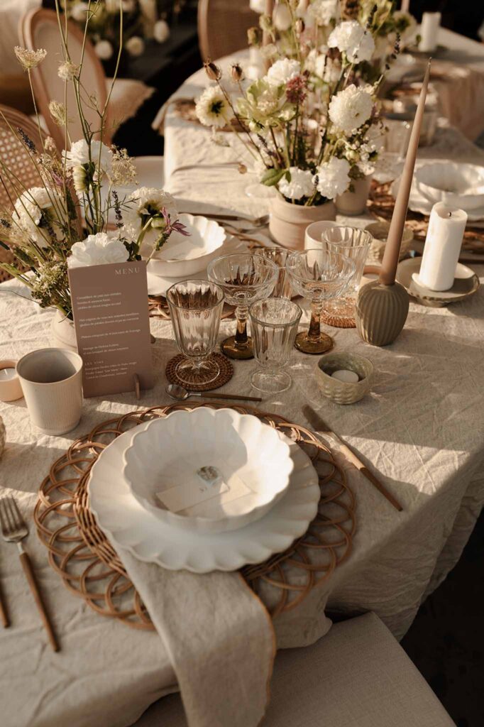 Loire Valley Il Keys detail shot reception table rustic decors