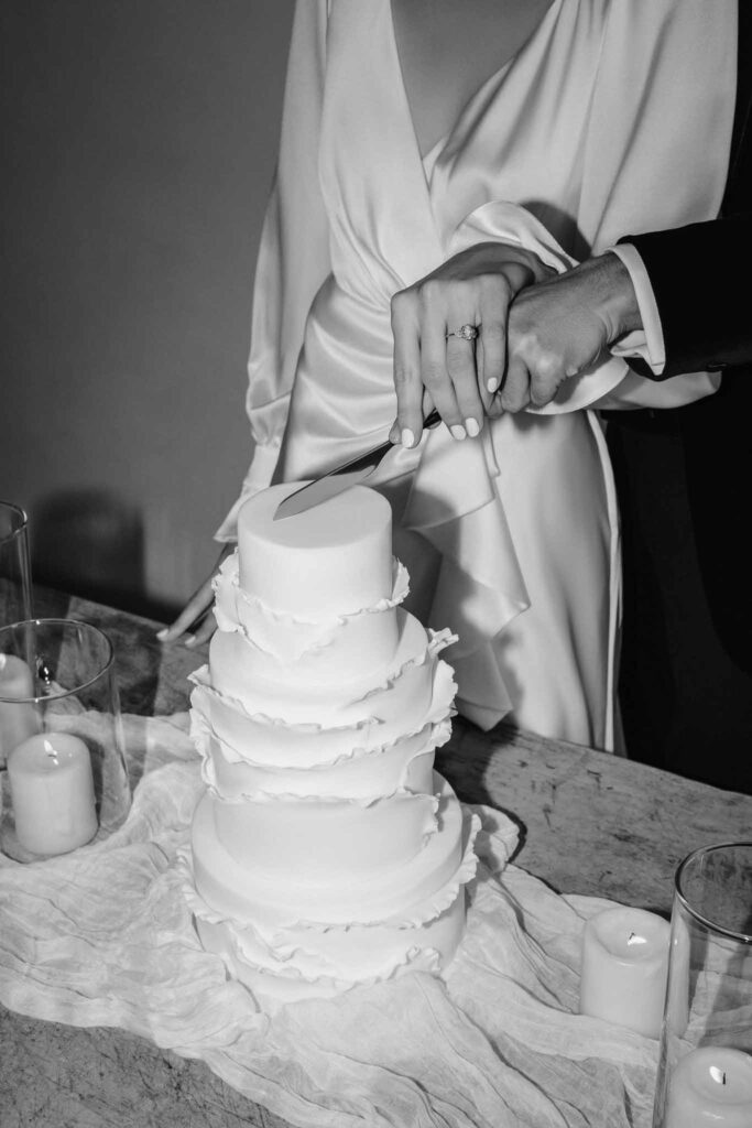 wedding cake cutting