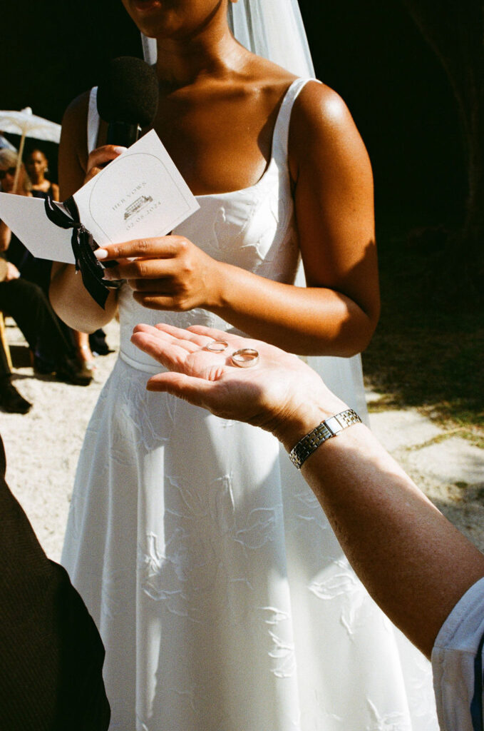 Bastide du Roy J.Jellet bride vows rings palm officiant