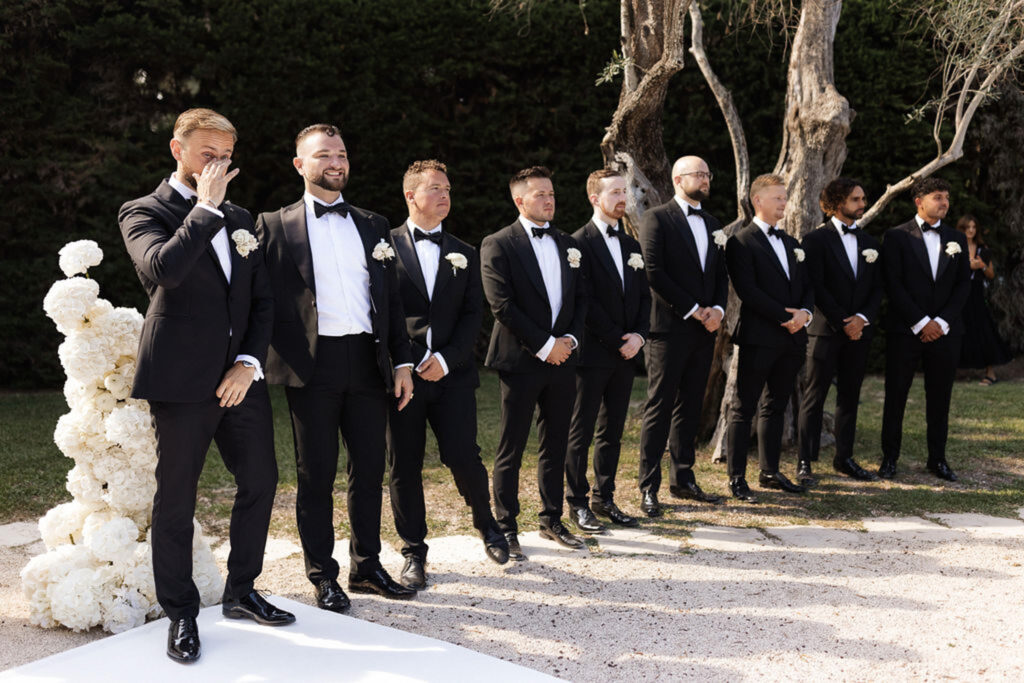 Bastide du Roy J.Jellet groom groomsmen standing ceremony