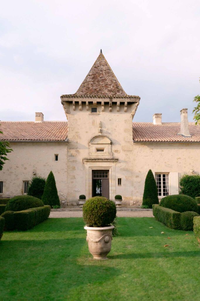 chateau Soulac Emily Jane grand entrance