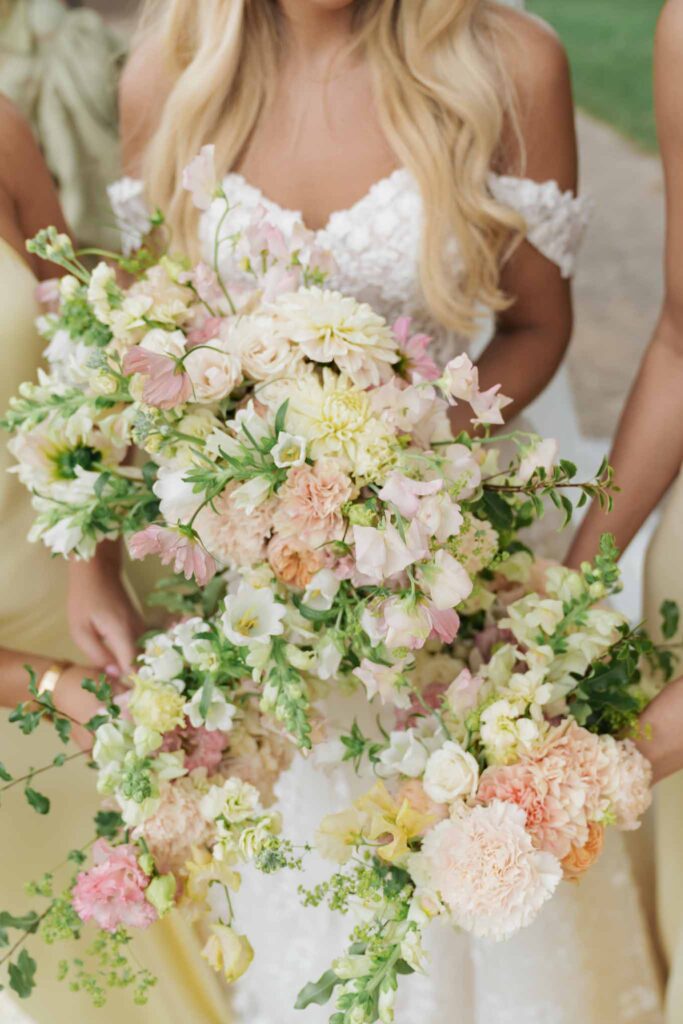 lesCrostes Ingrid bride bridesmaid blush pink white peach bouquet detail shot