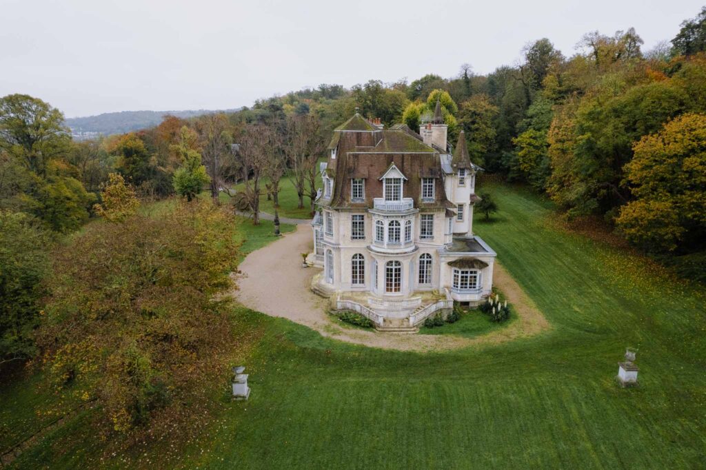 Prunay Theatre of Real Life n.reznik aerial shot venue old vintage builing large field