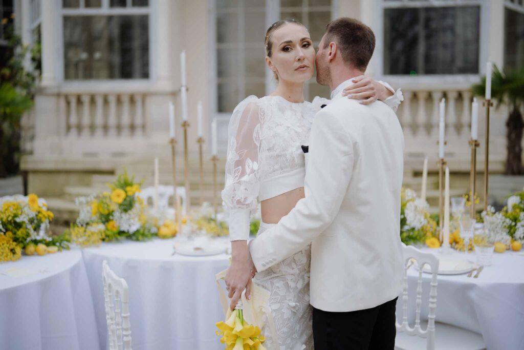 Prunay Theatre of Real Life n.reznik bride groom hugging reception area background