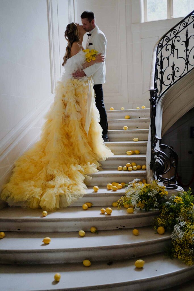 Prunay Theatre of Real Life n.reznik bride groom kissing vintage spiral stairs yellow lemons flower decor