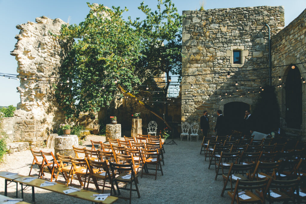 chateau de Roussillon cheap wedding venue france 