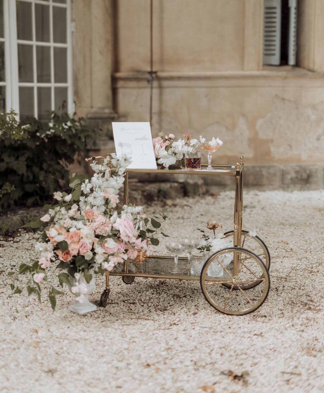 Elements to Include in Your Vintage Wedding