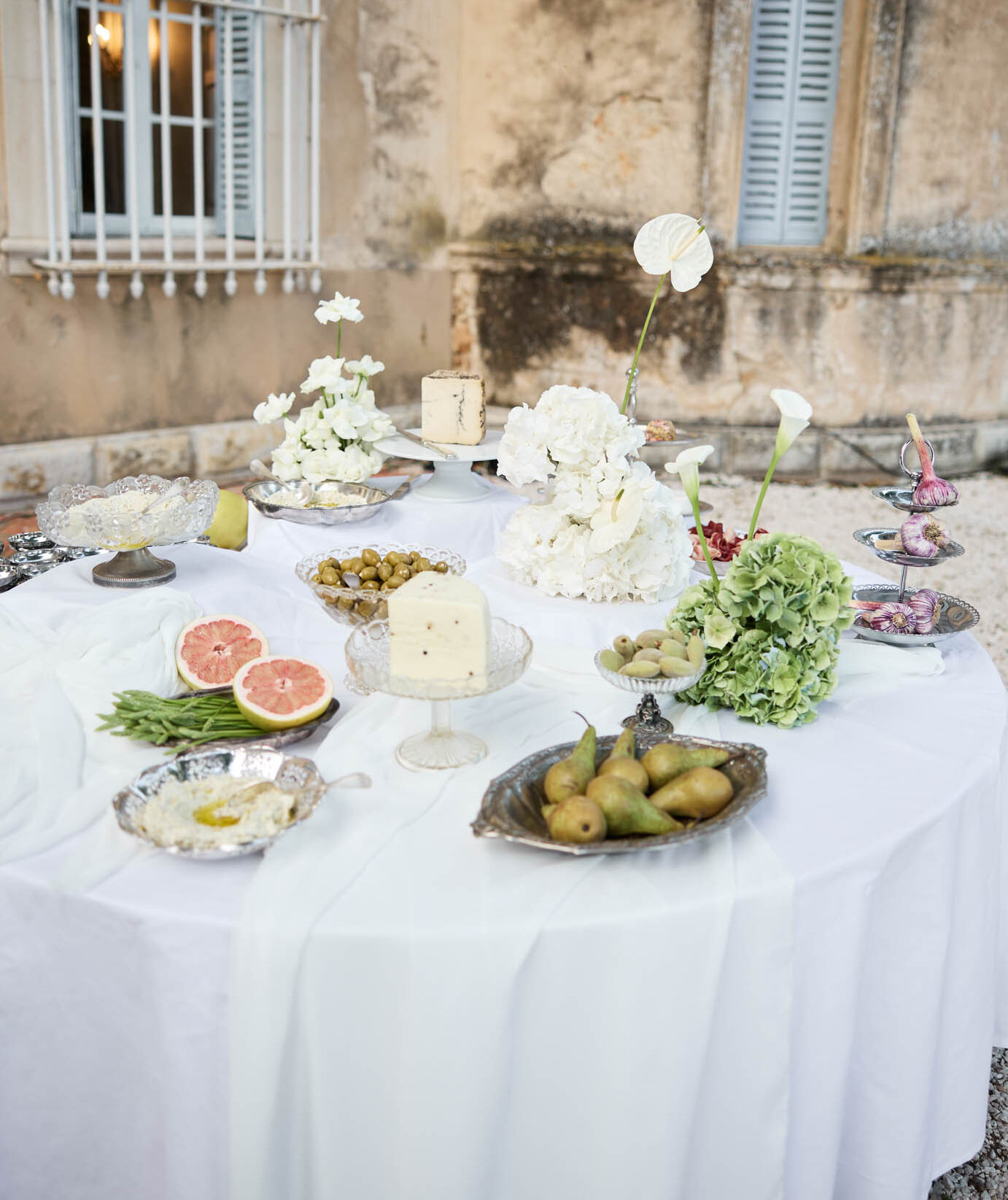 chateau de robernier loulou memphis photographer french wedding style 60