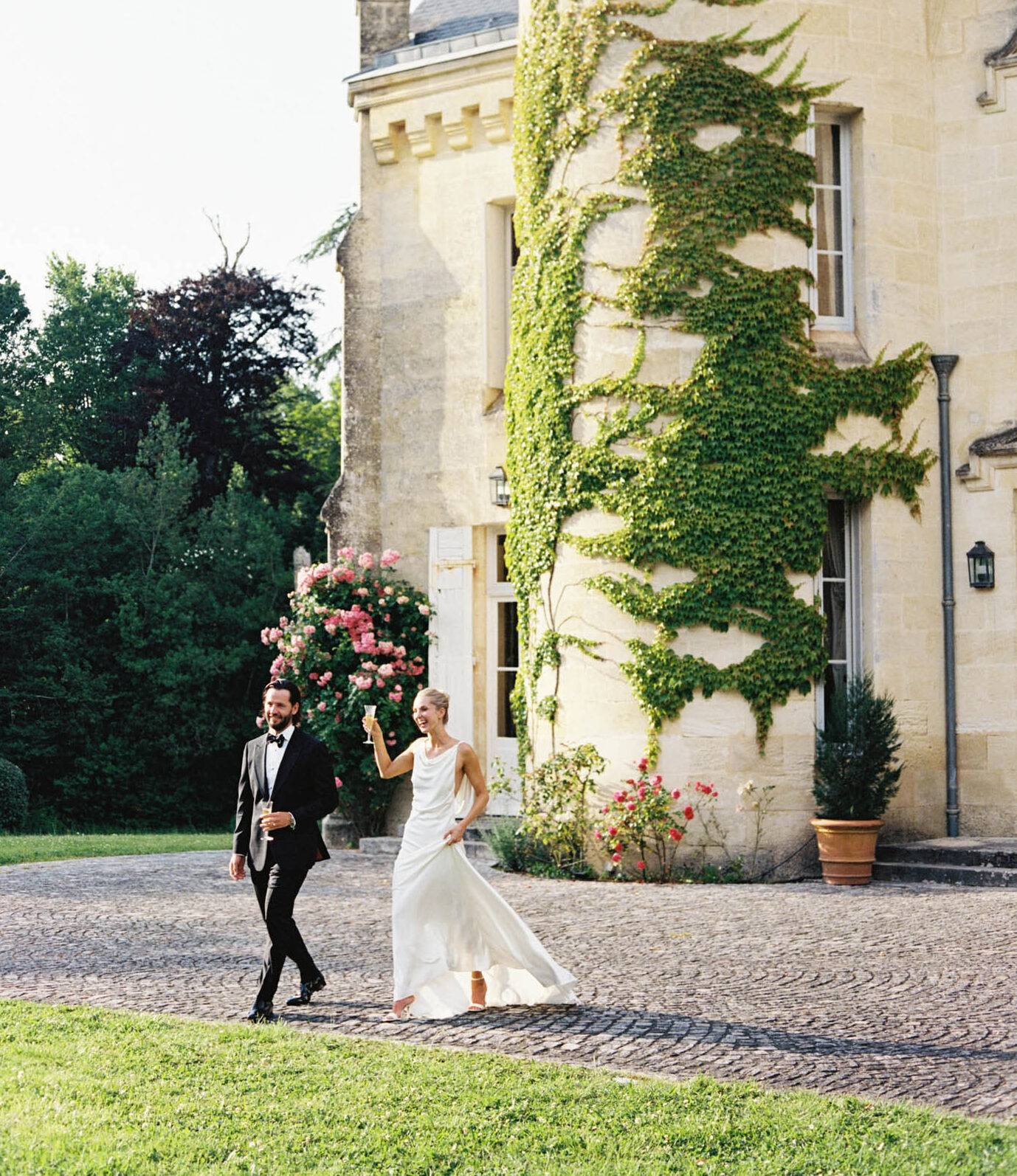 chateau le petit verdu x sarah lord photographer french wedding style 29